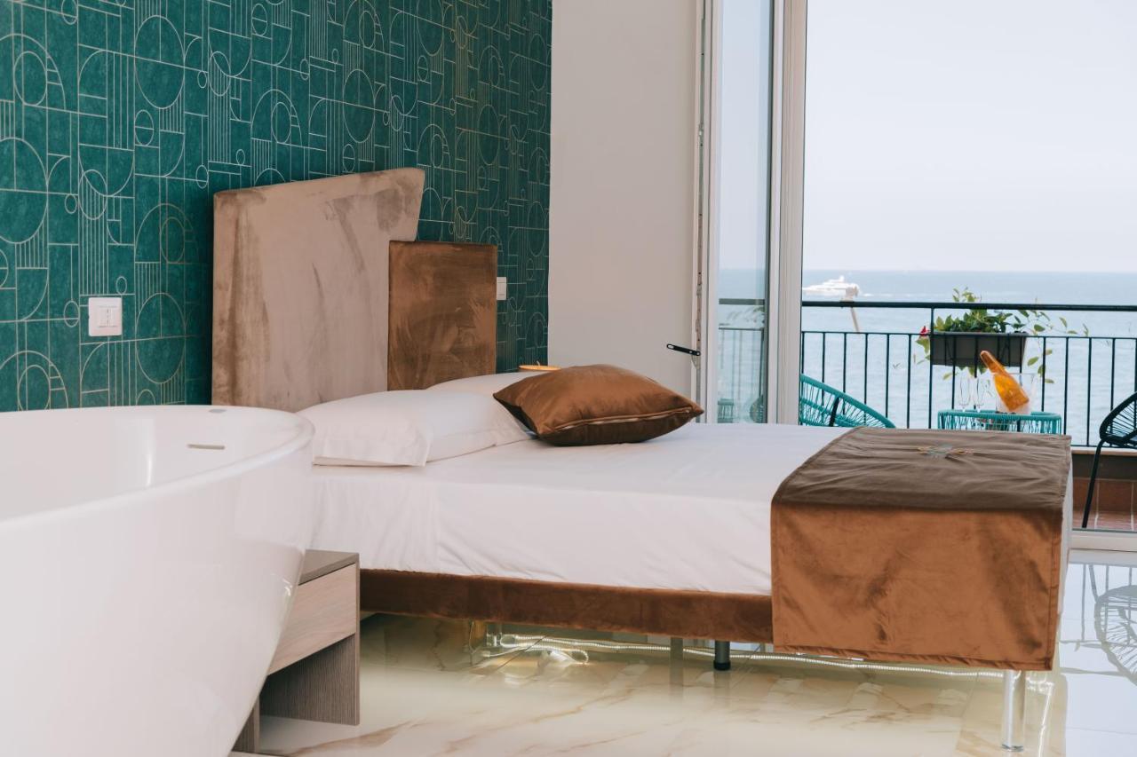 Frontemare Suite Castellammare di Stabia Exterior foto